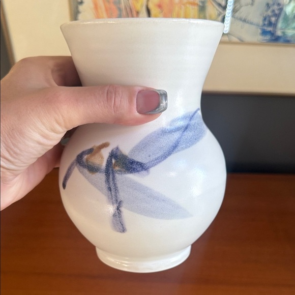 White Ceramic Vase with Blue Accents handcrafted vintage studio pottery signed - Picture 5 of 8